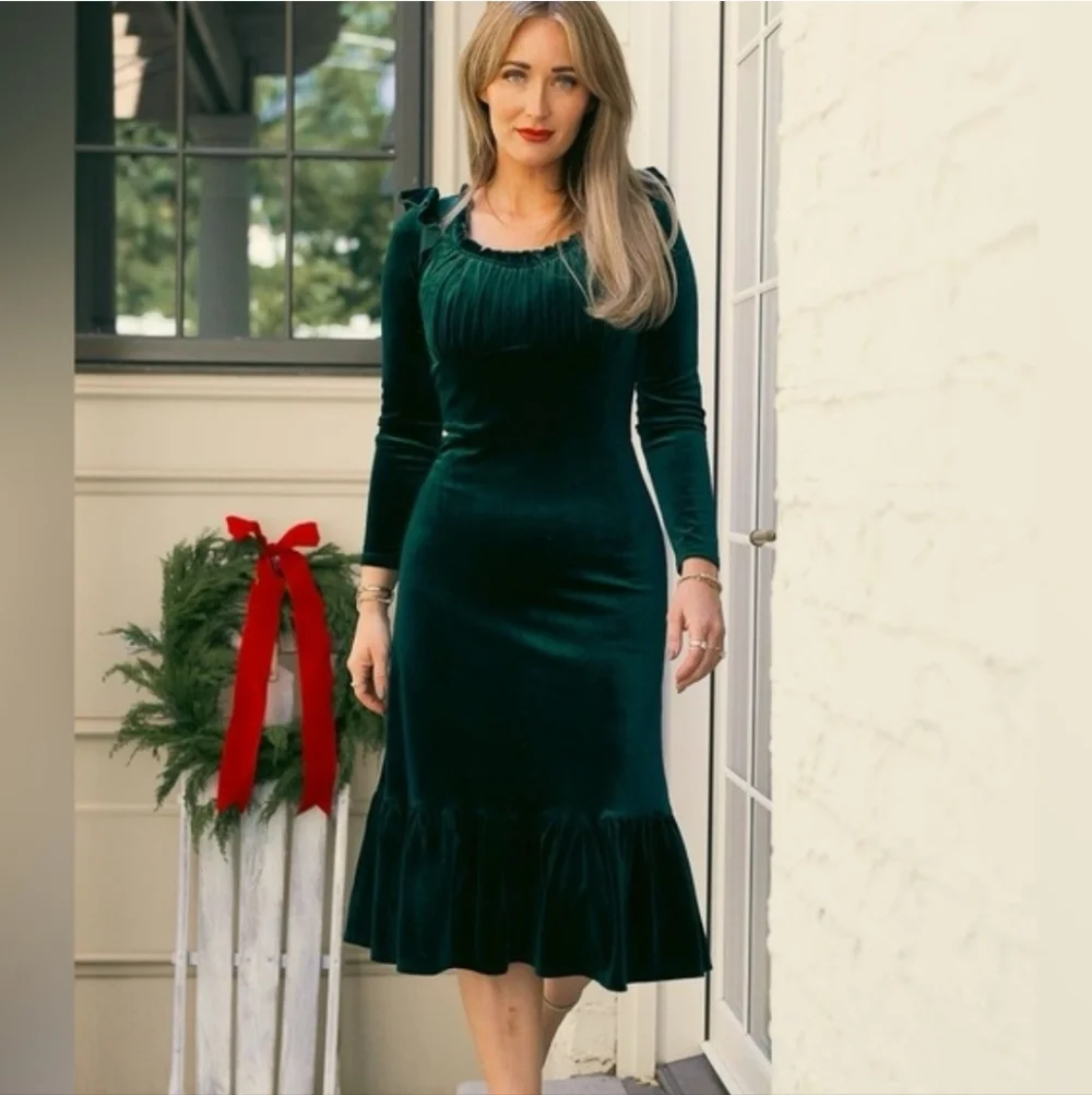 IVY CITY CO Cleopatra Emerald Velvet Dress - Picture 3 of 9